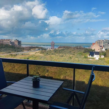 Recent Vernieuwd Appartement Met Zeezicht En Een Gratis Parkeerplaats Koksijde Exterior photo