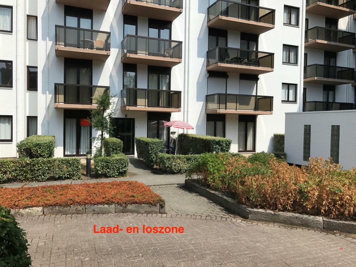 Recent Vernieuwd Appartement Met Zeezicht En Een Gratis Parkeerplaats Koksijde Exterior photo