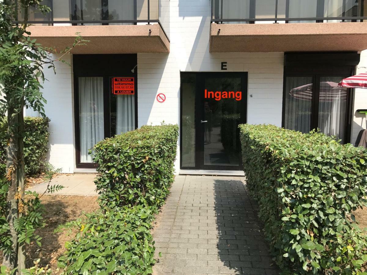 Recent Vernieuwd Appartement Met Zeezicht En Een Gratis Parkeerplaats Koksijde Exterior photo